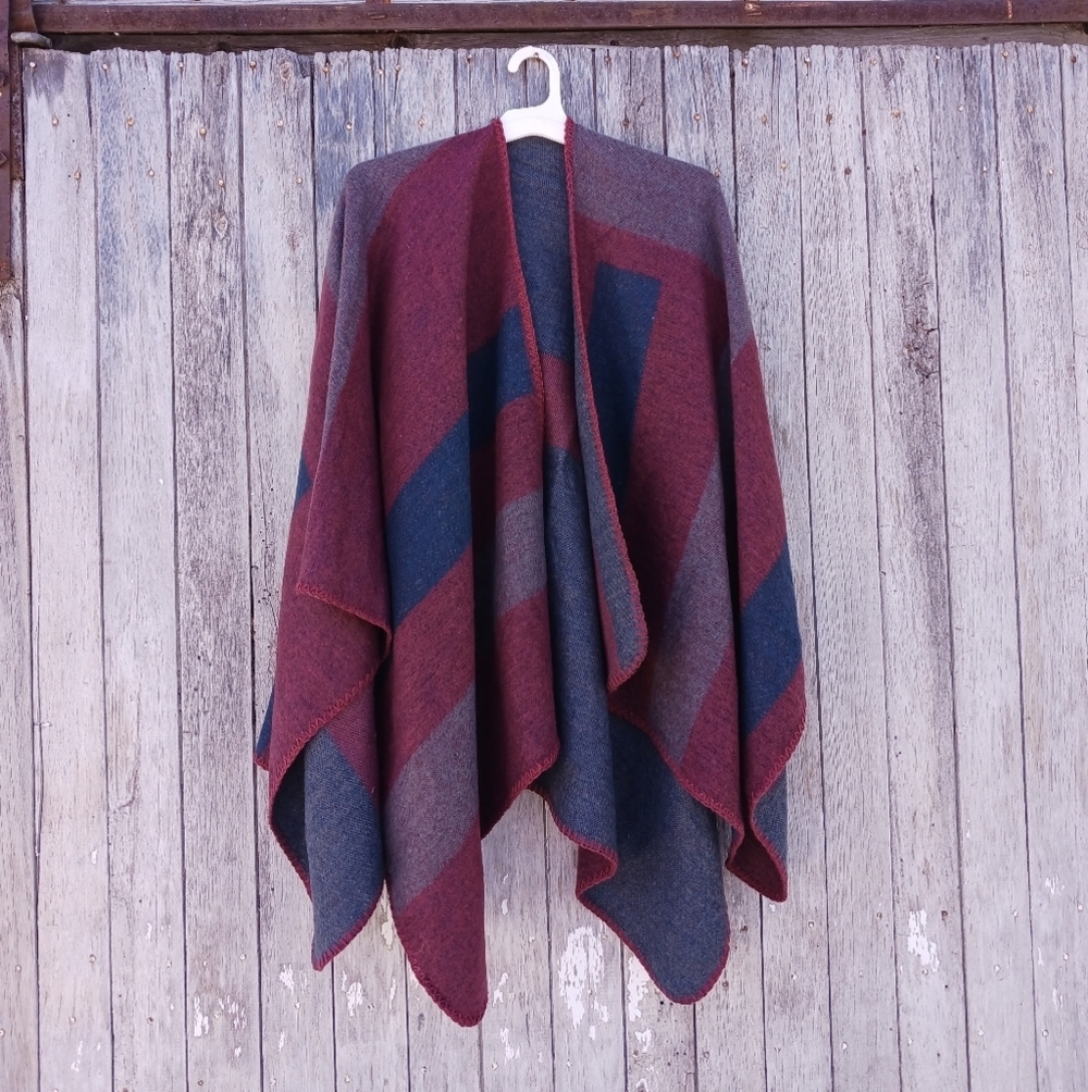 BB Dakota‎ Womens Mulberry Blanket Wrap Poncho One Size Maroon/Blue/Gray Cozy